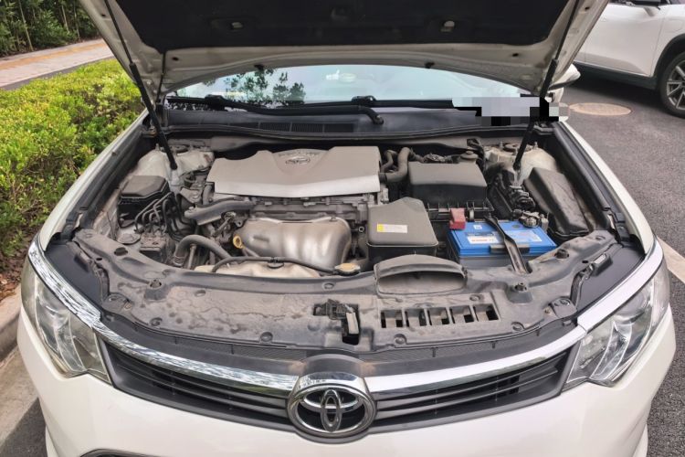 Used Toyota Camry 2015 2.0G Premier Edition Engine Bay