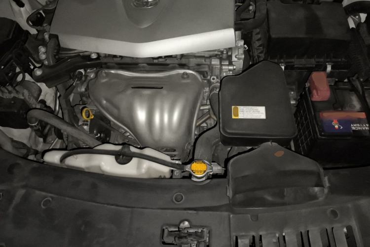 Used Toyota Camry 2015 2.0G Premier Edition Engine Bay