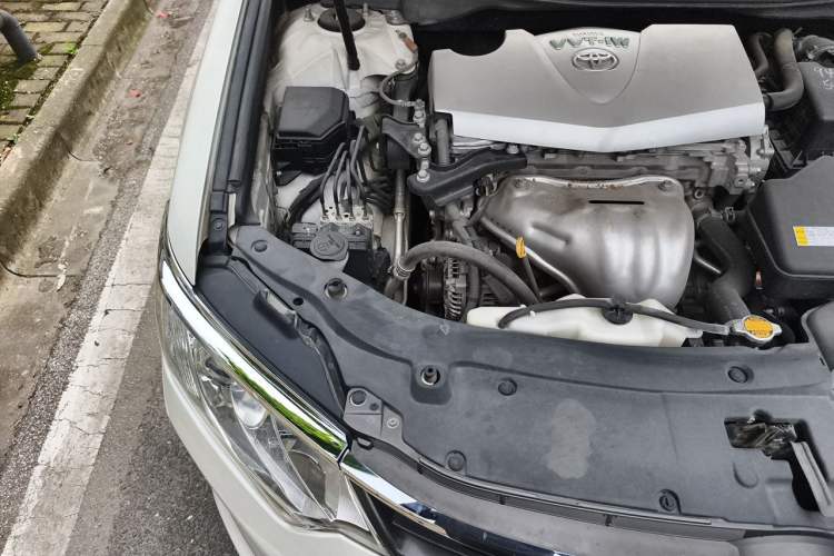 Used Toyota Camry 2015 2.0G Premier Edition Engine Bay Right
