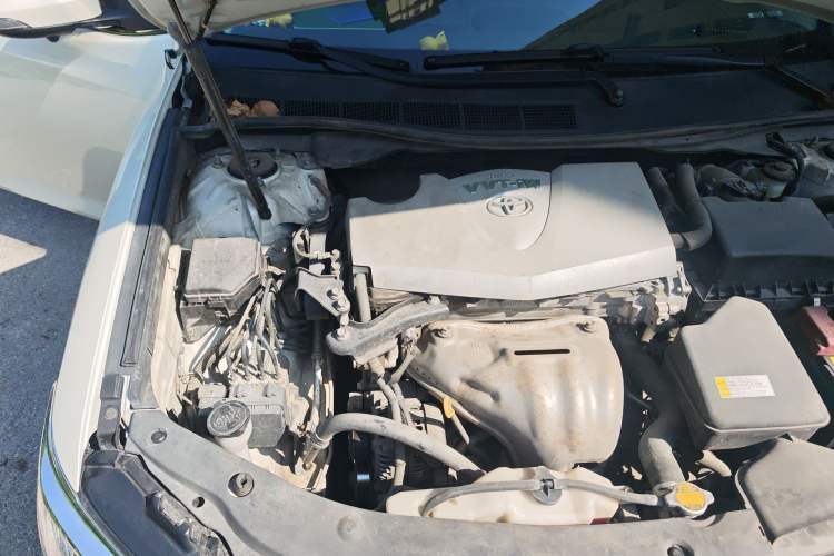 Used Toyota Camry 2015 2.0G Premier Edition Engine Bay Right