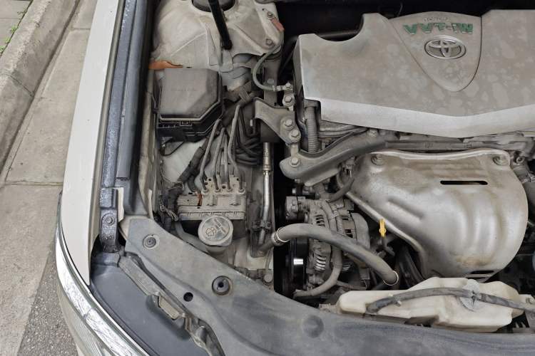 Used Toyota Camry 2015 2.0G Premier Edition Engine Bay Right