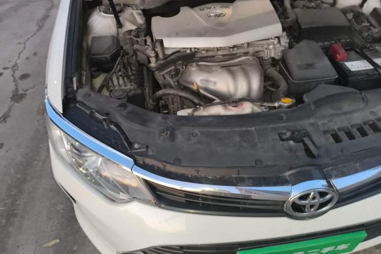 Used Toyota Camry 2015 2.0E Elite Edition Engine Bay Right