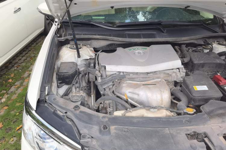 Used Toyota Camry 2015 2.0G Premier Edition Engine Bay Right