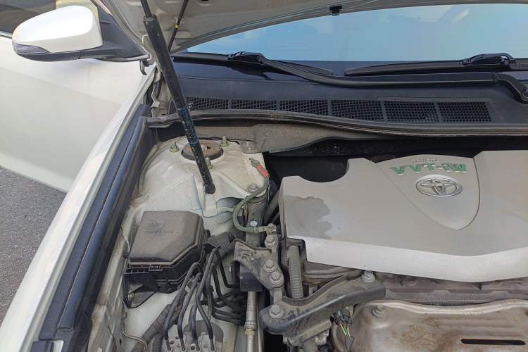Used Toyota Camry 2015 2.0G Premier Edition Engine Bay Right