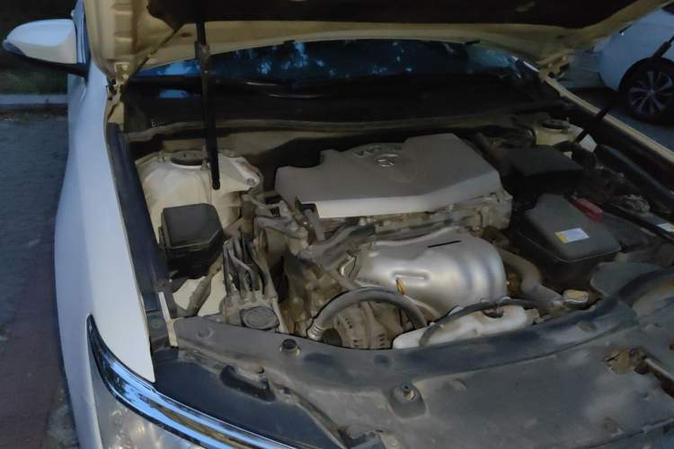 Used Toyota Camry 2015 2.0G Premier Edition Engine Bay Right