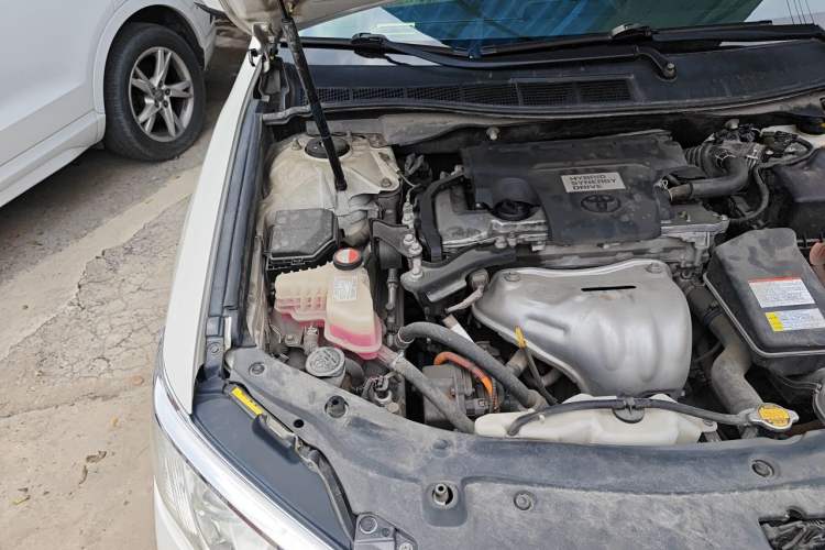 Used Toyota Camry 2015 Dual-Engine 2.5 HG Luxury Navigation Edition Engine Bay Right