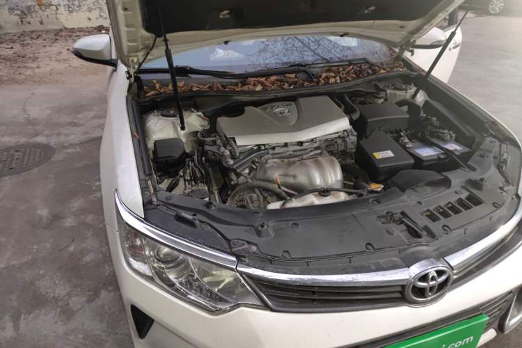 Used Toyota Camry 2015 2.0G Premier Edition Engine Bay Right