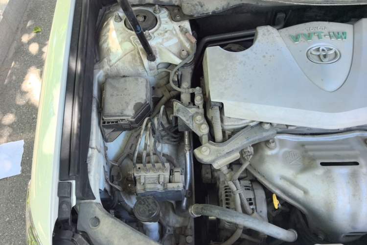 Used Toyota Camry 2015 2.0E Elite Edition Engine Bay Right