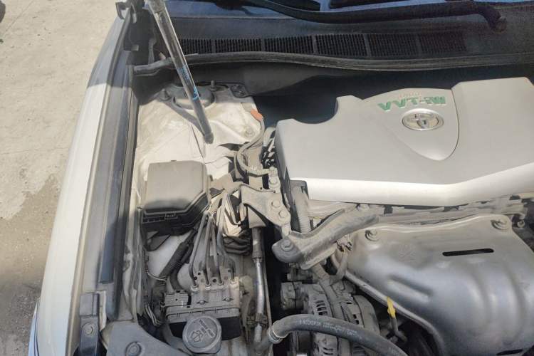 Used Toyota Camry 2015 2.0G Premier Edition Engine Bay Right