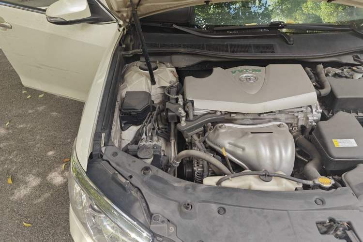 Used Toyota Camry 2015 2.0G Premier Edition Engine Bay Right