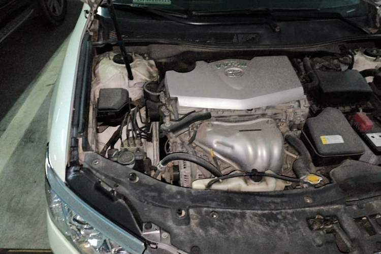 Used Toyota Camry 2015 2.0G Premier Edition Engine Bay Right