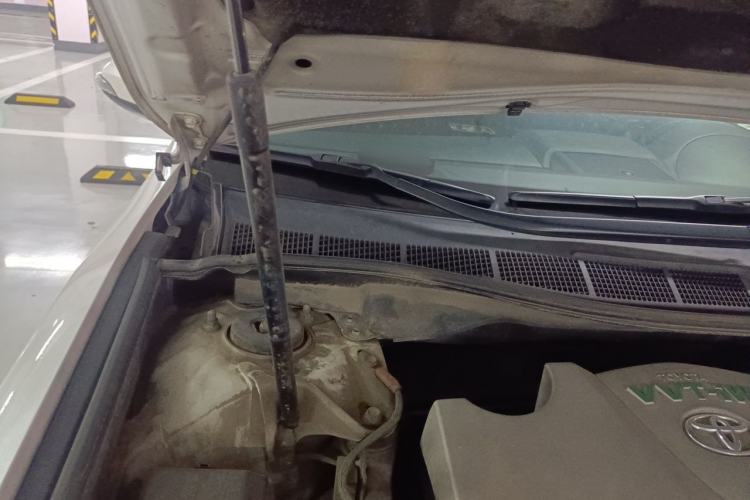 Used Toyota Camry 2015 2.0G Premier Edition Engine Bay Right