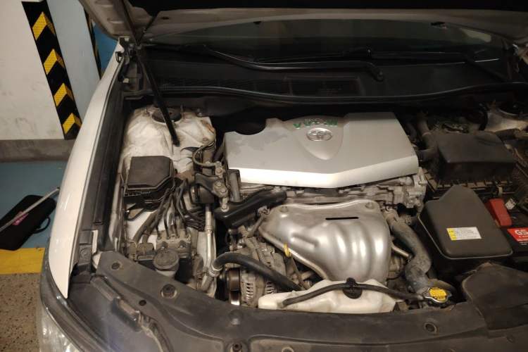 Used Toyota Camry 2015 2.0G Premier Edition Engine Bay Right