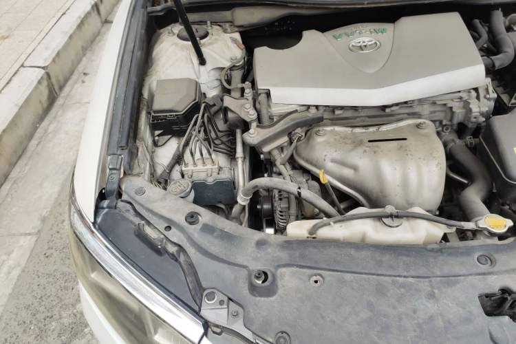 Used Toyota Camry 2015 2.0E Elite Edition Engine Bay Right