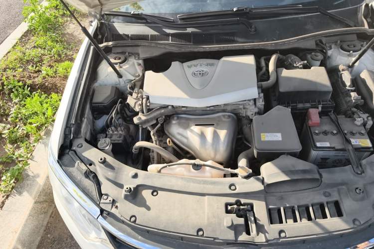 Used Toyota Camry 2015 2.0G Premier Edition Engine Bay Right