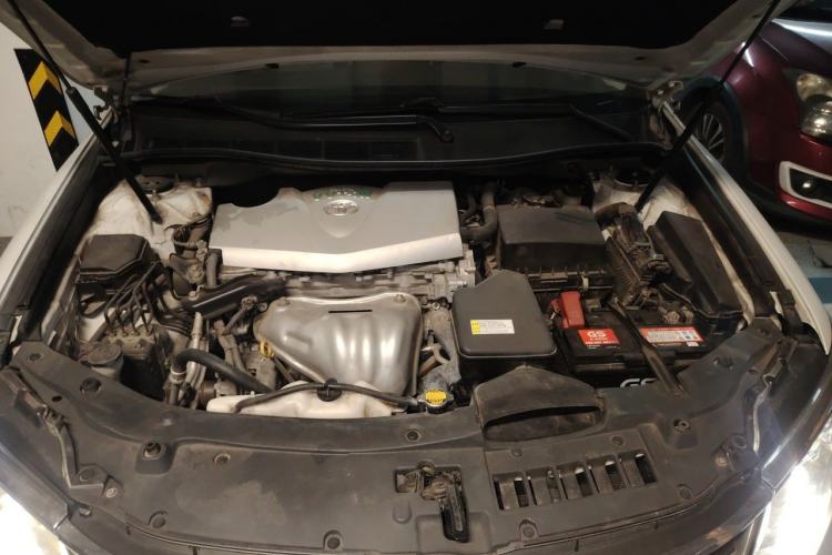 Used Toyota Camry 2015 2.0G Premier Edition Engine Bay
