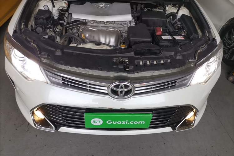 Used Toyota Camry 2015 2.0G Premier Edition Engine Bay