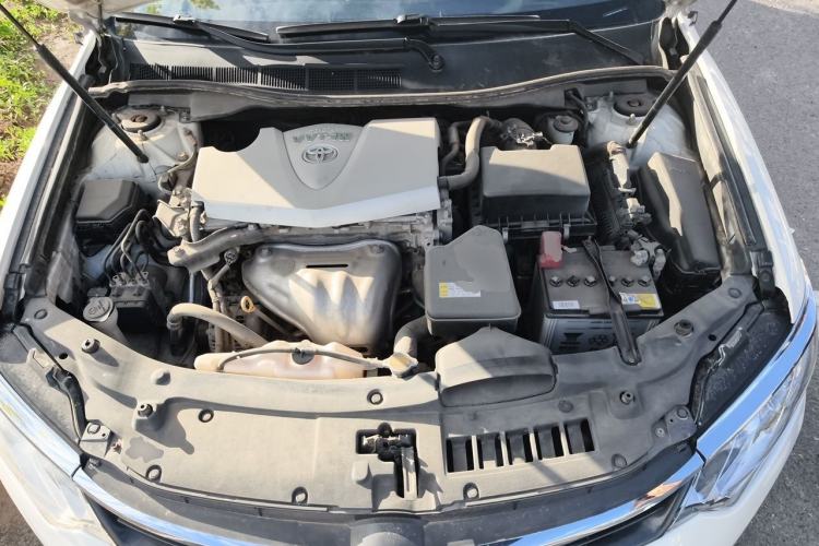 Used Toyota Camry 2015 2.0G Premier Edition Engine Bay