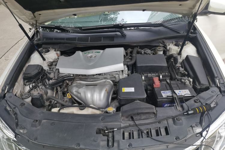Used Toyota Camry 2015 2.0G Premier Edition Engine Bay