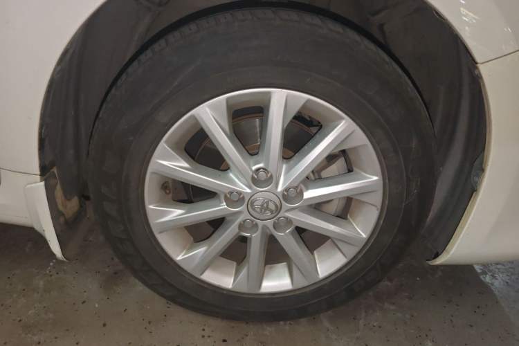 Used Toyota Camry 2015 2.0G Premier Edition Exterior 1