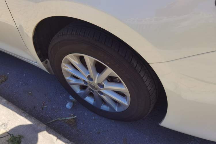Used Toyota Camry 2015 2.0G Premier Edition Exterior 1