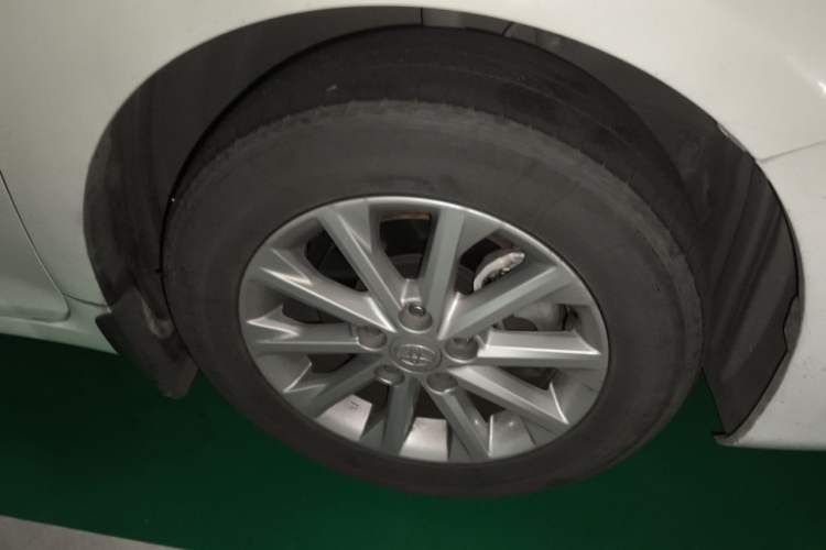Used Toyota Camry 2015 2.0G Premier Edition Exterior 1