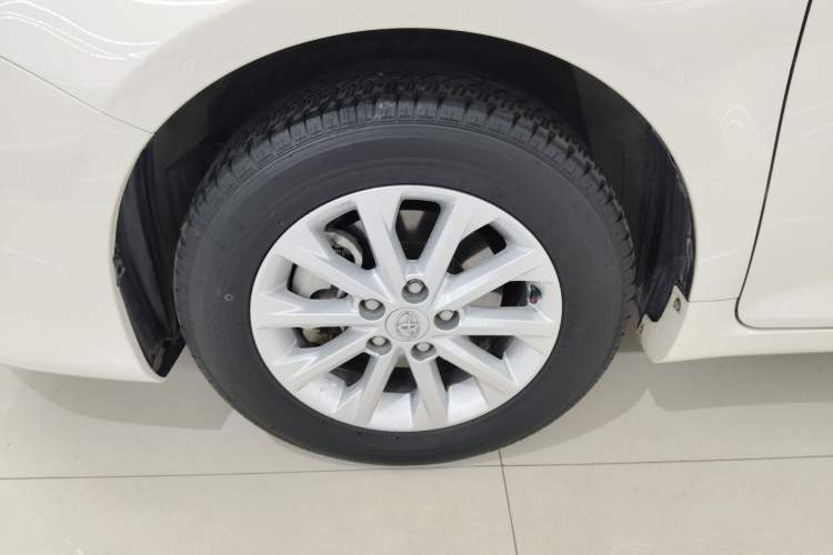 Used Toyota Camry 2015 Dual-Engine 2.5 HG Luxury Navigation Edition Exterior 4