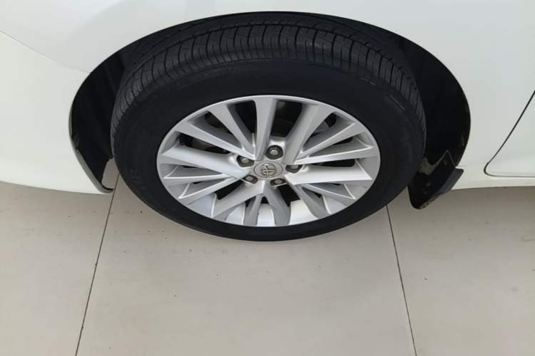 Used Toyota Camry 2015 2.5G Luxury Navigation Edition Exterior 4