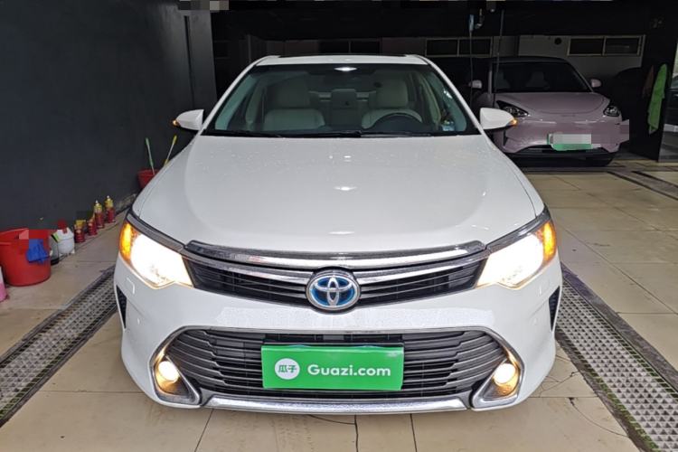 Used Toyota Camry 2015 Dual-Engine 2.5 HG Luxury Navigation Edition Front