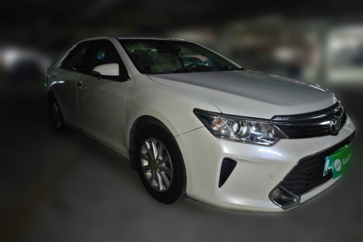 Used Toyota Camry 2015 2.0G Premier Edition Front Right 45 Deg