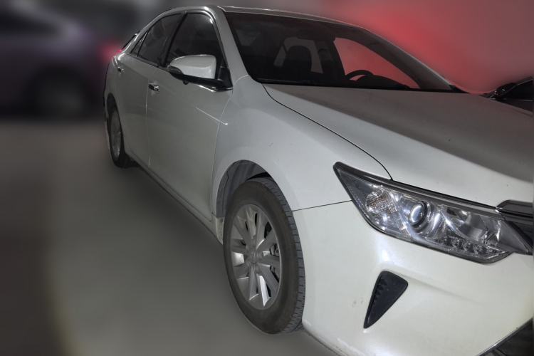 Used Toyota Camry 2015 2.0G Premier Edition Front Right 45 Deg