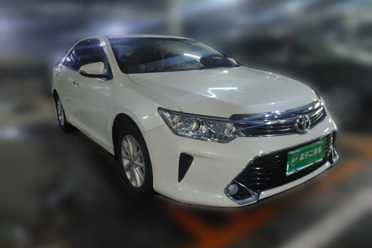 Used Toyota Camry 2015 2.0G Premier Edition Front Right 45 Deg