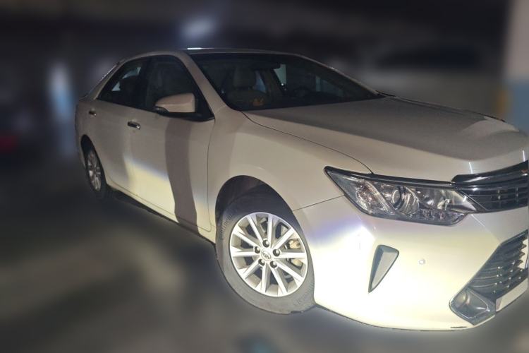Used Toyota Camry 2015 2.0G Premier Edition Front Right 45 Deg