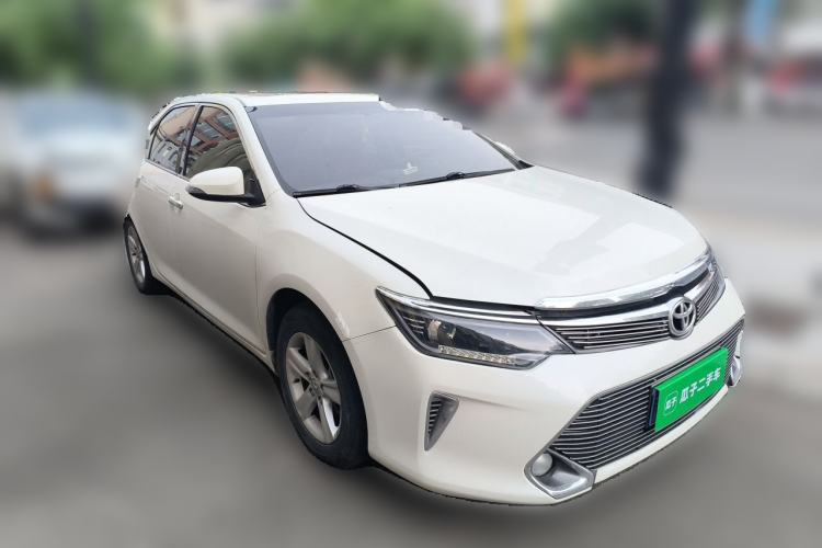 Used Toyota Camry 2015 2.0G Premier Edition Front Right 45 Deg