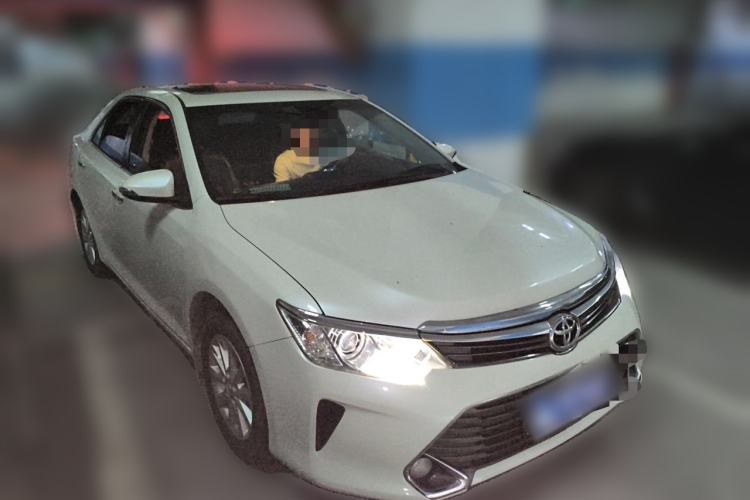 Used Toyota Camry 2015 2.0G Premier Edition Front Right 45 Deg