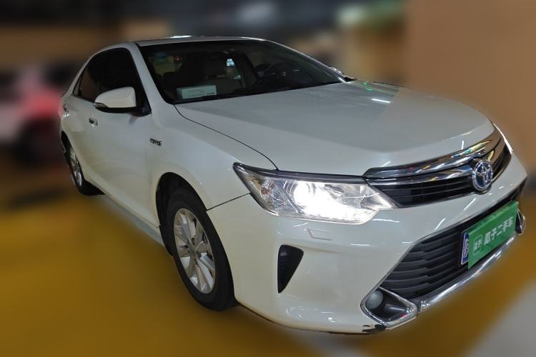 Used Toyota Camry 2015 Dual-Engine 2.5 HG Luxury Navigation Edition Front Right 45 Deg