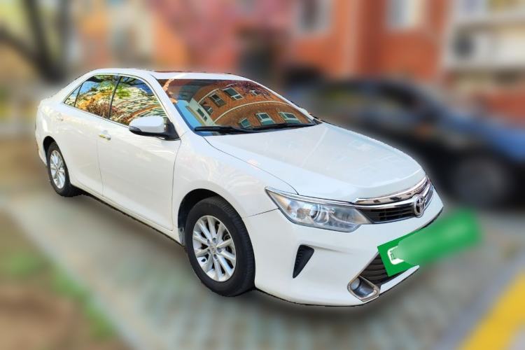 Used Toyota Camry 2015 2.0G Premier Edition Front Right 45 Deg