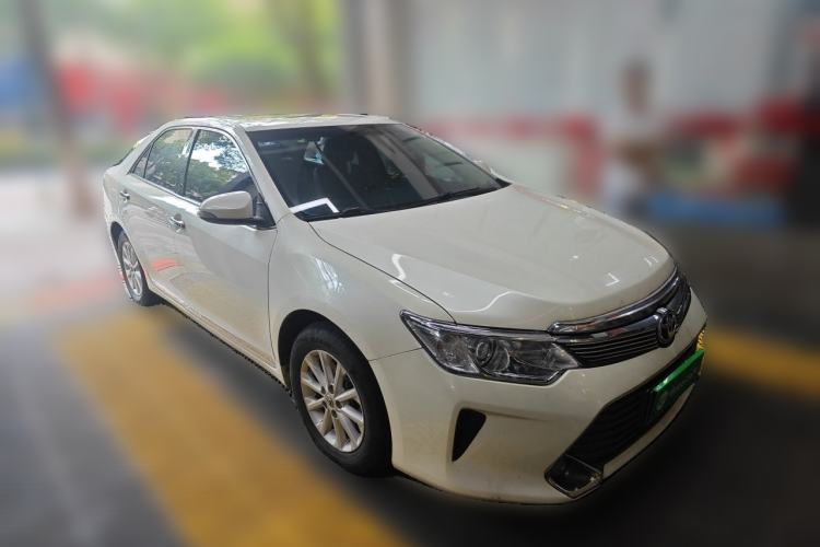 Used Toyota Camry 2015 2.0G Premier Edition Front Right 45 Deg
