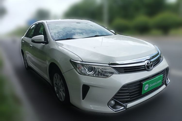 Used Toyota Camry 2015 2.0G Premier Edition Front Right 45 Deg