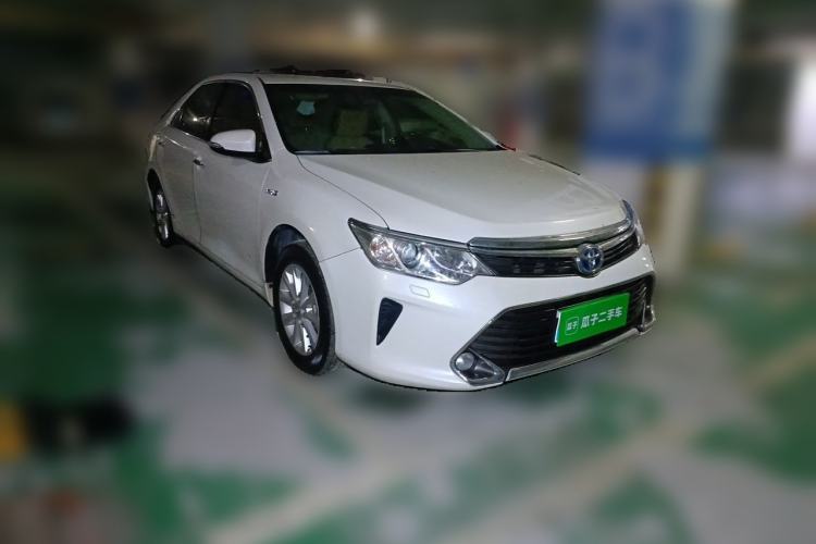 Used Toyota Camry 2015 Dual-Engine 2.5 HG Luxury Navigation Edition Front Right 45 Deg