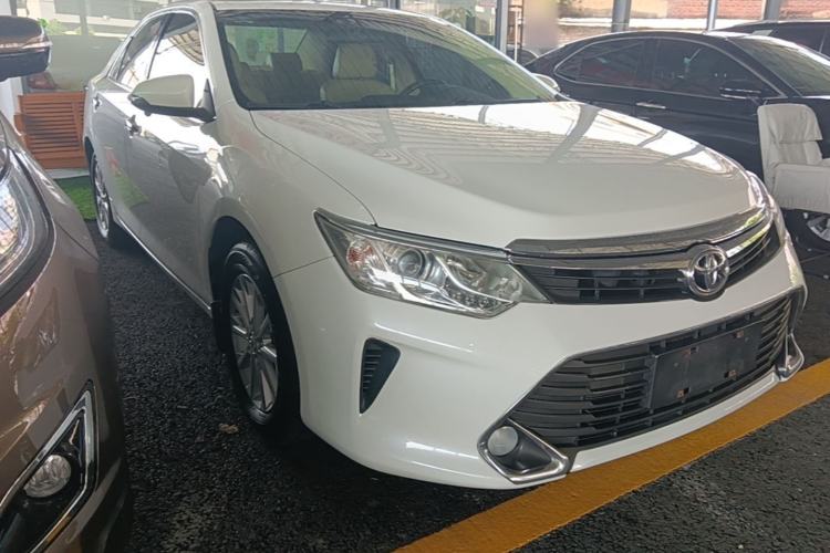 Used Toyota Camry 2015 2.0G Premier Edition Front Right 45 Deg
