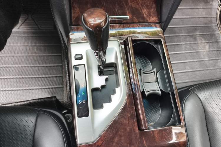 Used Toyota Camry 2015 2.0G Premier Edition Gear Lever