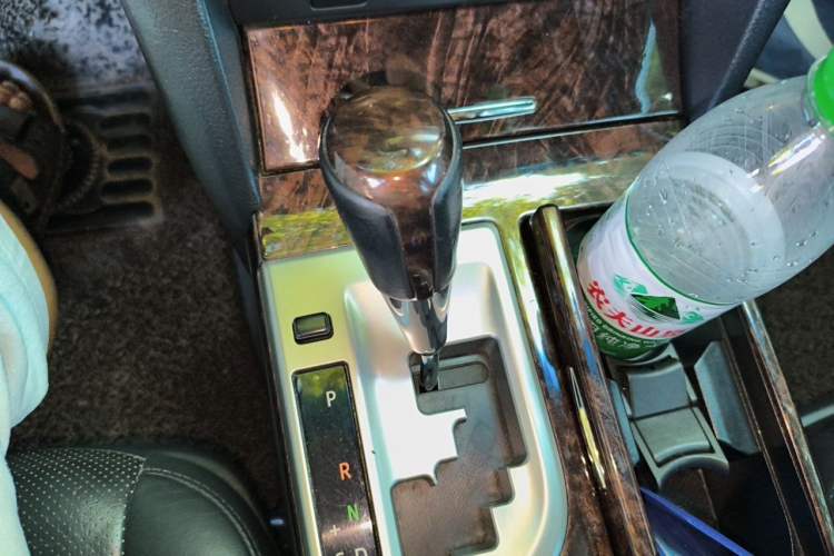 Used Toyota Camry 2015 2.5G Luxury Navigation Edition Gear Lever