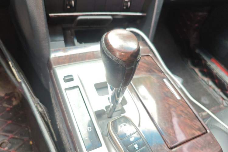 Used Toyota Camry 2015 2.0G Premier Edition Gear Lever