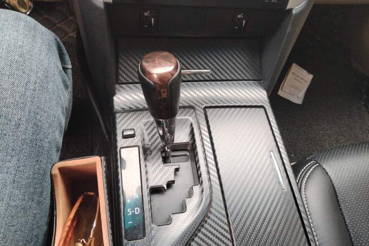 Used Toyota Camry 2015 2.0G Luxury Edition Gear Lever