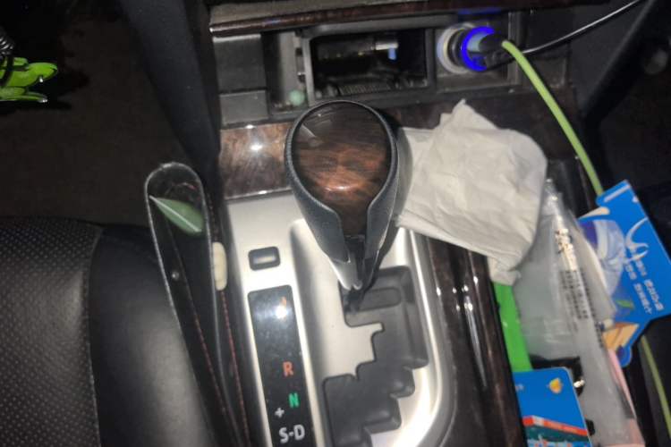 Used Toyota Camry 2015 2.0G Premier Edition Gear Lever