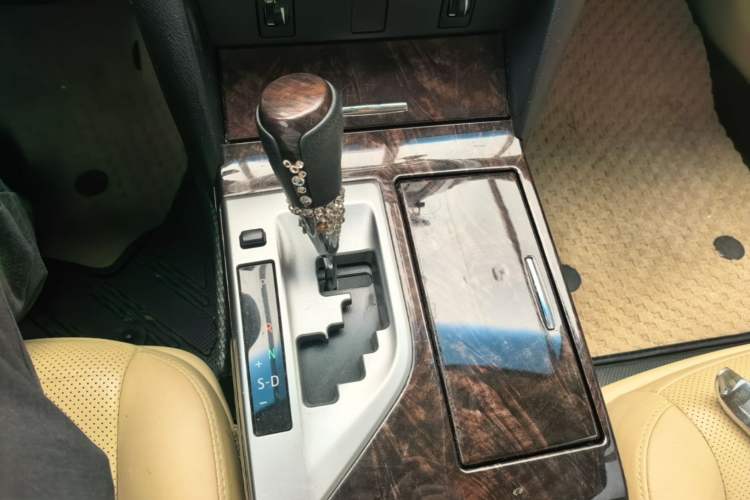 Used Toyota Camry 2015 2.0G Premier Edition Gear Lever