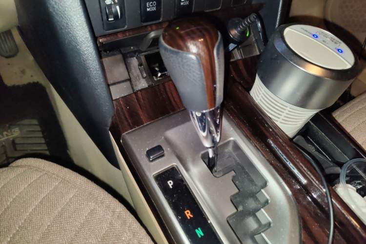 Used Toyota Camry 2015 Dual-Engine 2.5 HG Luxury Navigation Edition Gear Lever