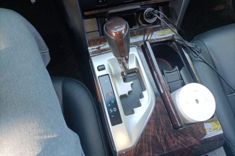 Used Toyota Camry 2015 2.0G Premier Edition Gear Lever