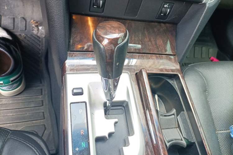 Used Toyota Camry 2015 2.0G Premier Edition Gear Lever